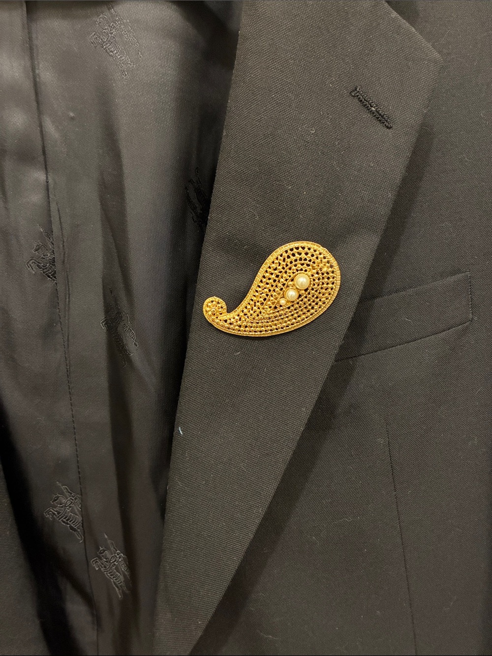 Lisner Vintage 1980s Gold Paisley Brooch Old Money